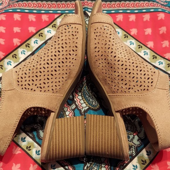 Comfortable Faux Suede Tan Sandals with 2.5" Heel and Velcro Back Straps - Picture 1 of 5